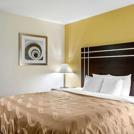 Quality Inn McComb Eksteriør bilde