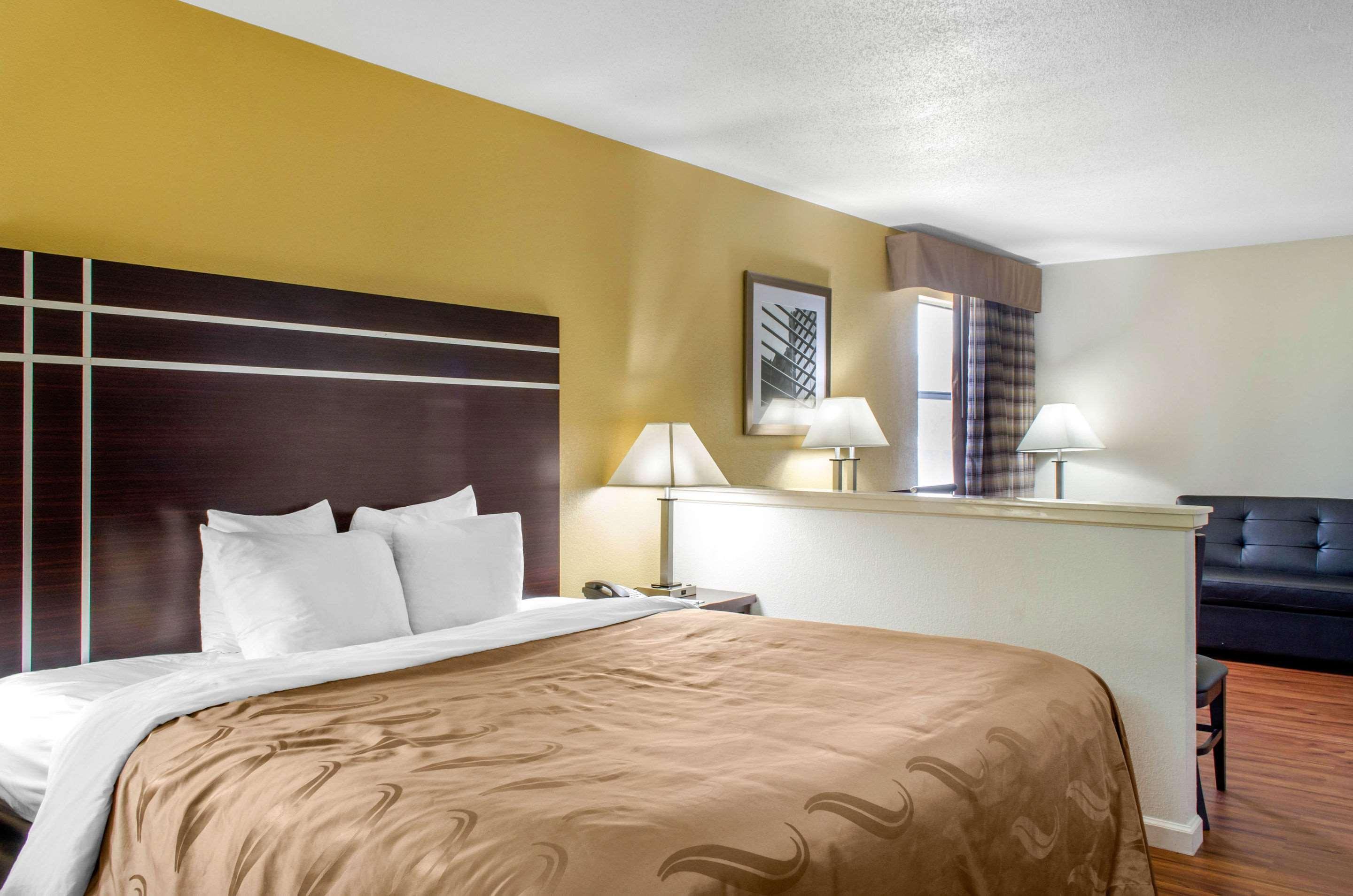 Quality Inn McComb Eksteriør bilde