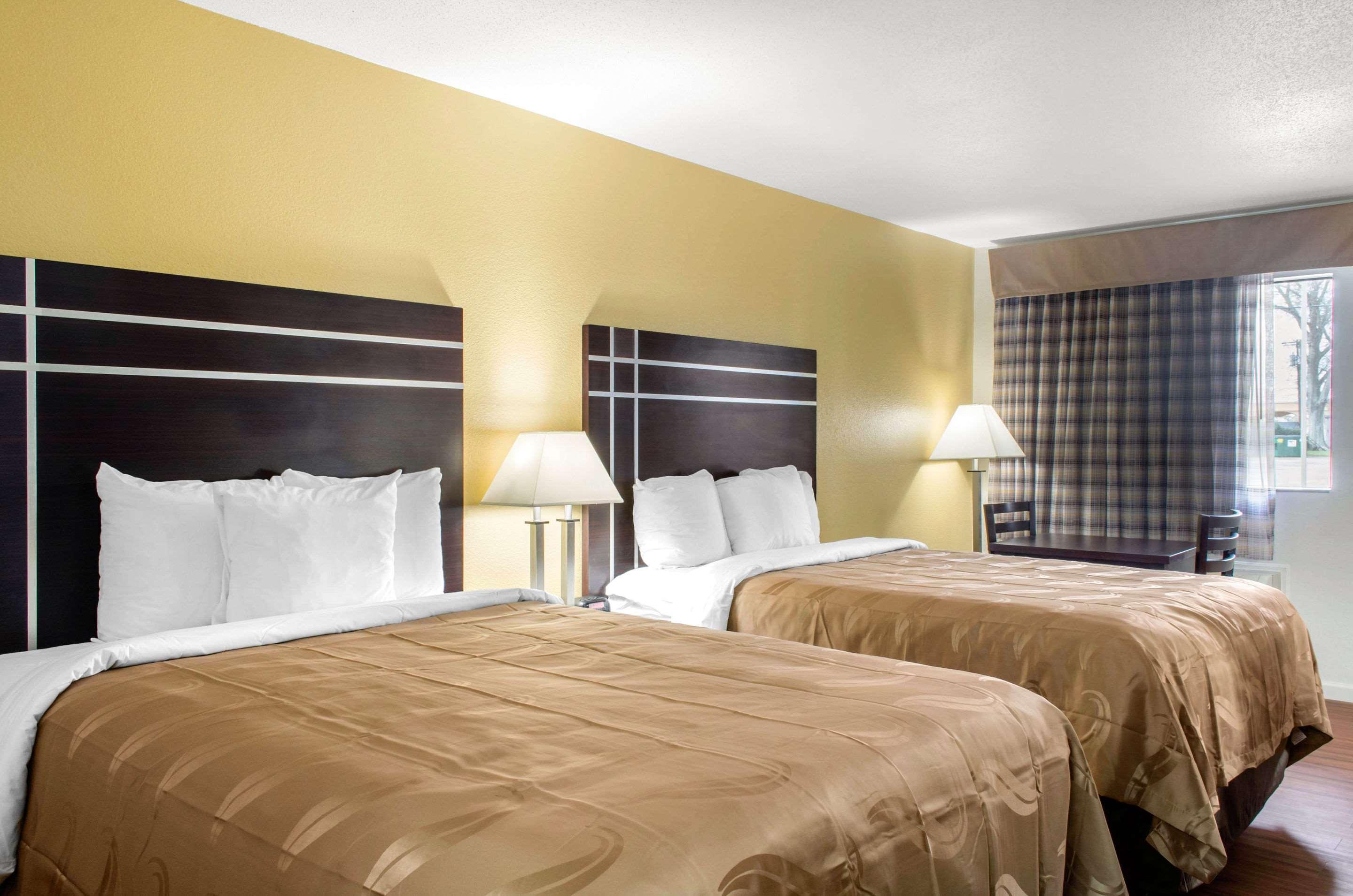 Quality Inn McComb Eksteriør bilde